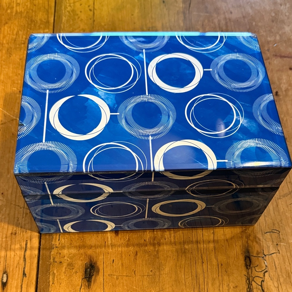 American Atelier circles rectangle jewelry box